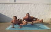 kino_tim-astavakrasana